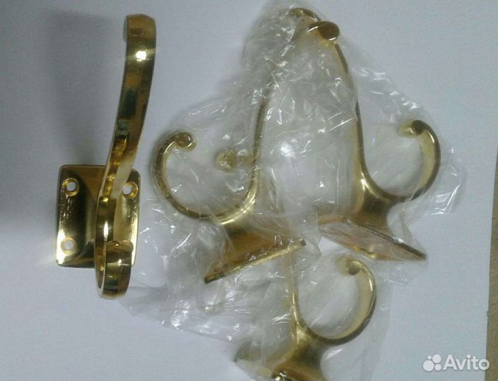 Крючки мебельные