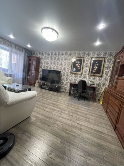 3-к. квартира, 100,8 м², 2/6 эт.