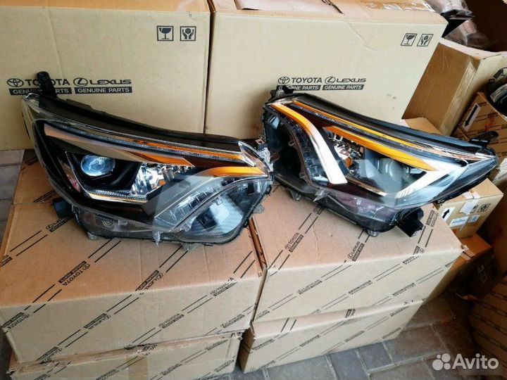 Фары Toyota Rav4