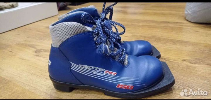 Лыжные ботинки