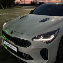 Kia Stinger 2.0 AT, 2018, 111 000 км, с пробегом, цена 2 750 000 руб.