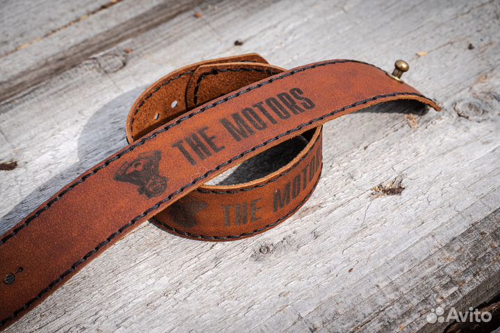 Кожаный браслет мерч группы The Motors прошитый