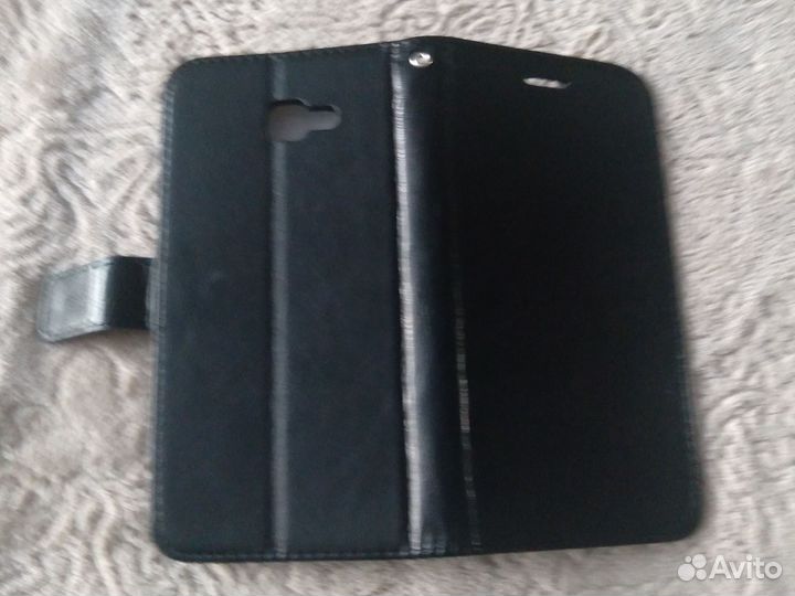 Чехол на телефон