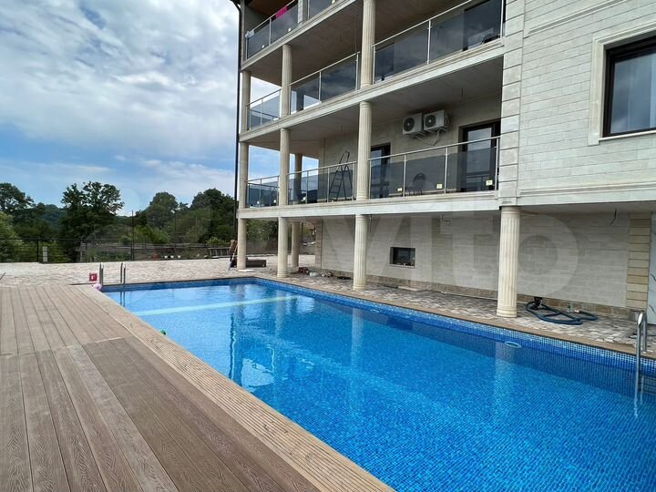 Комната 35 м², 1/3 эт.