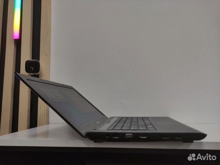 Ноутбук Samsung R425