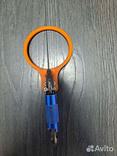 Забронировано Карабин vento с восьмеркой