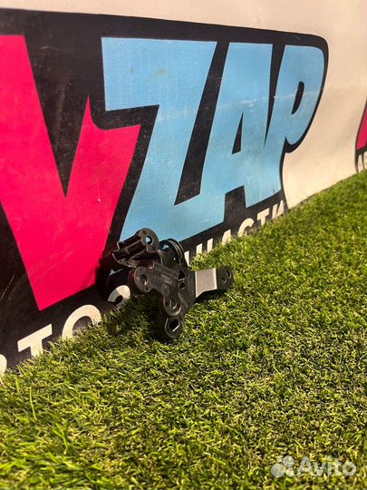 Кронштейн (крепление) Ford Escape 4 CX482 2021