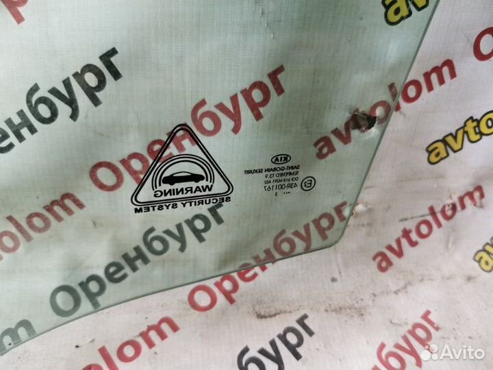 Стекло двери переднее правое Kia Ceed JD