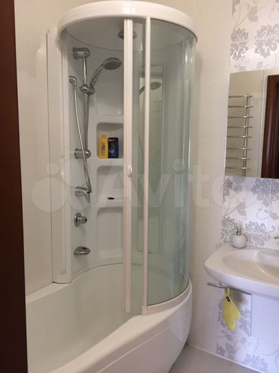 3-к. квартира, 100 м², 6/8 эт.