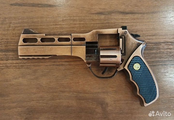 Металический пистолет с пистонами+216 пистонов