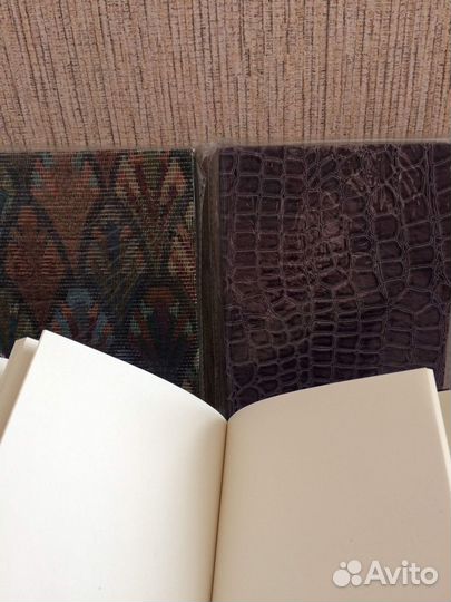 Записные книжки нелинованные разные