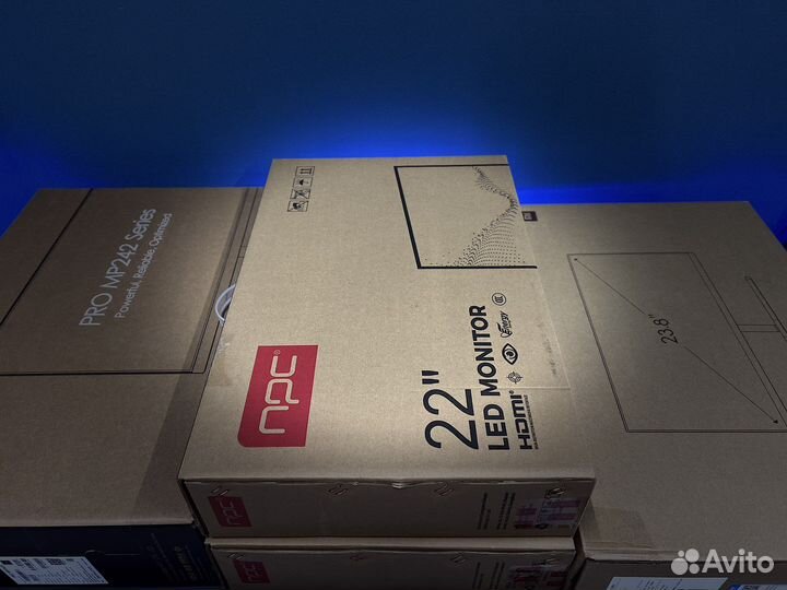 Новый монитор безрамочный