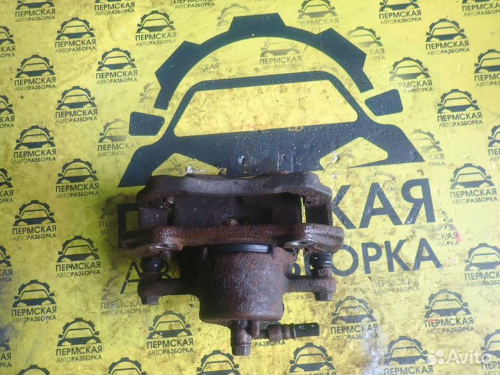 Суппорт передний правый Suzuki Grand Vitara 05-15