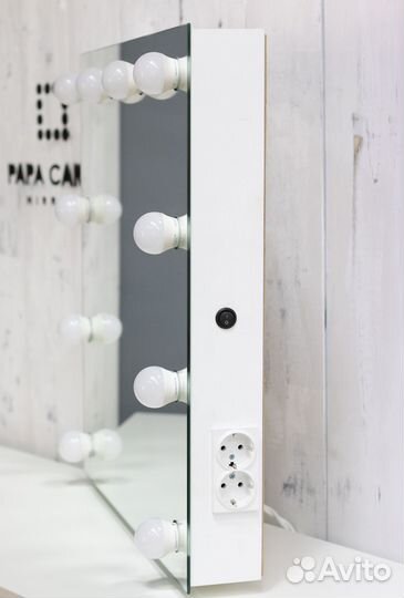 Зеркало с лампочками