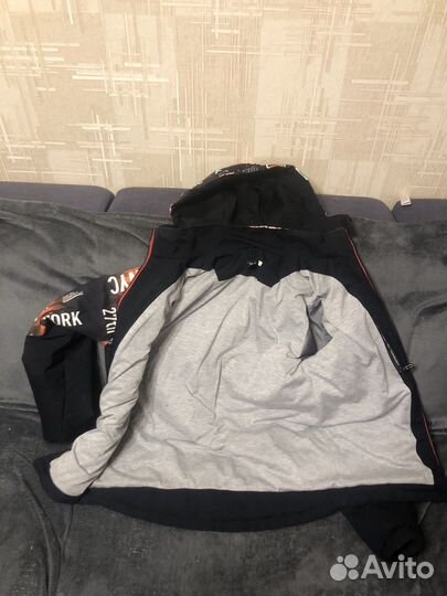 Куртка осенняя