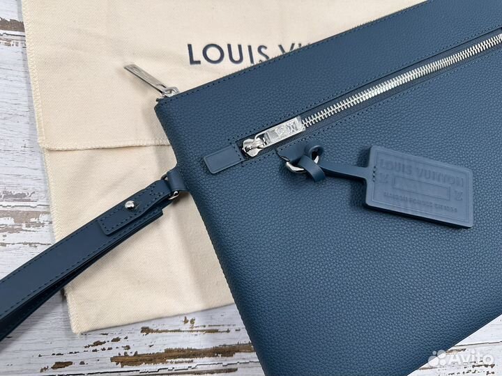 Клатч Louis vuitton