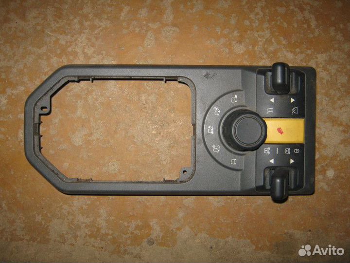 Блок управления пневмоподвеской Land Rover Discove