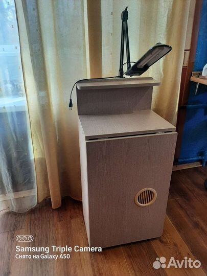 Маникюрный стол складной