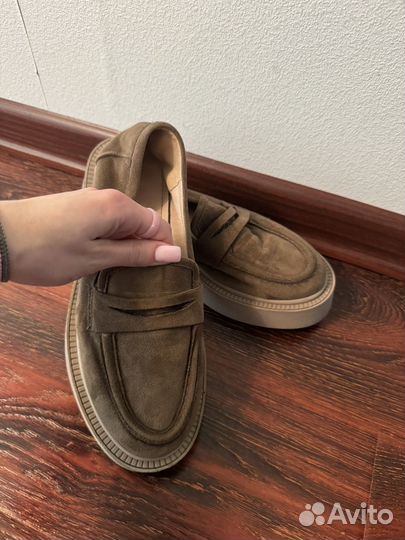 Лоферы женские