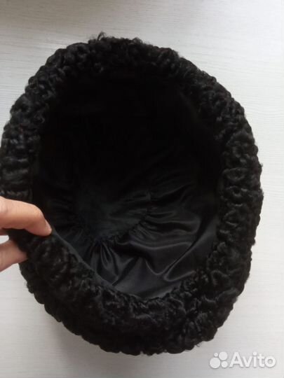 Шапка меховая из каракуля женская