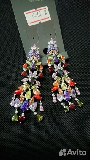 Серьги, гвоздики, бижутерия производства Тайланд