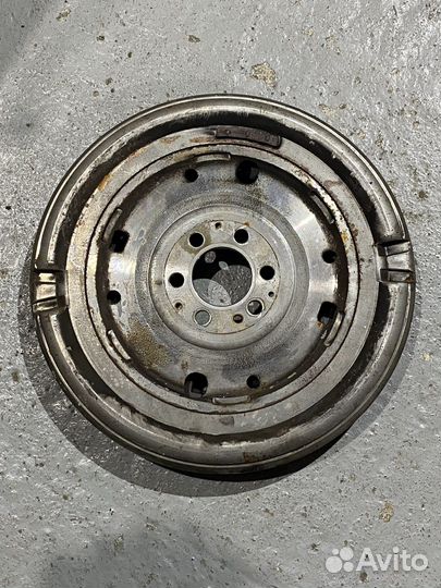 Маховик двухмассовый Фольцваген Ауди Шкода