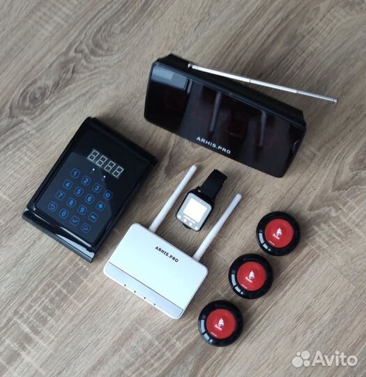 Кнопка вызова персонала, часы, табло, пуль, репите