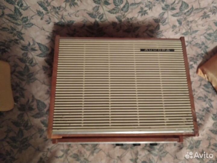 Проигрыватель грампластинок Аккорд