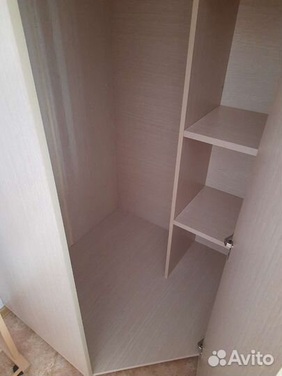 Письменный стол, стеллажи, угловой шифоньер