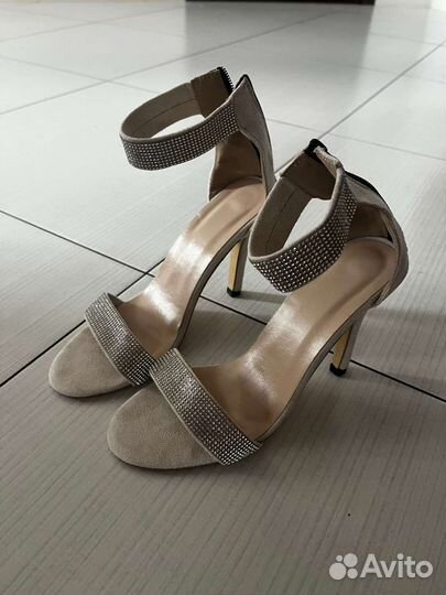 Вечерние босоножки