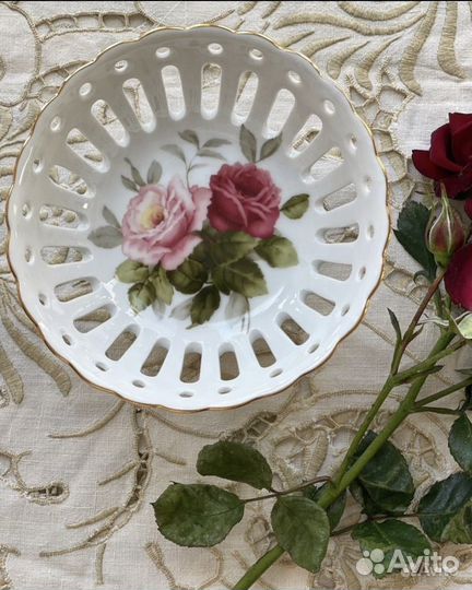 Винтажный резной фарфор в ассортименте
