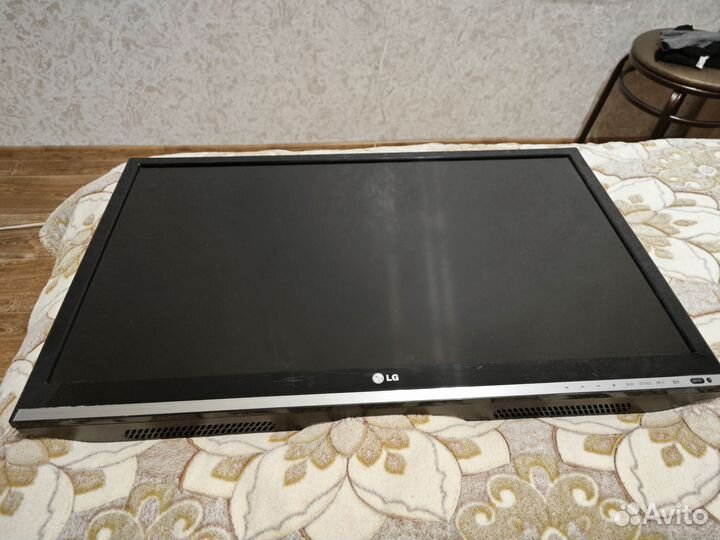 Телевизор LG 32LS560T
