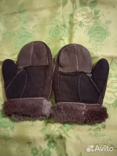 Варежки женские