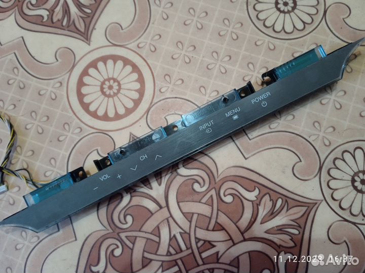 Sharp LC-40LE540RU на разбор