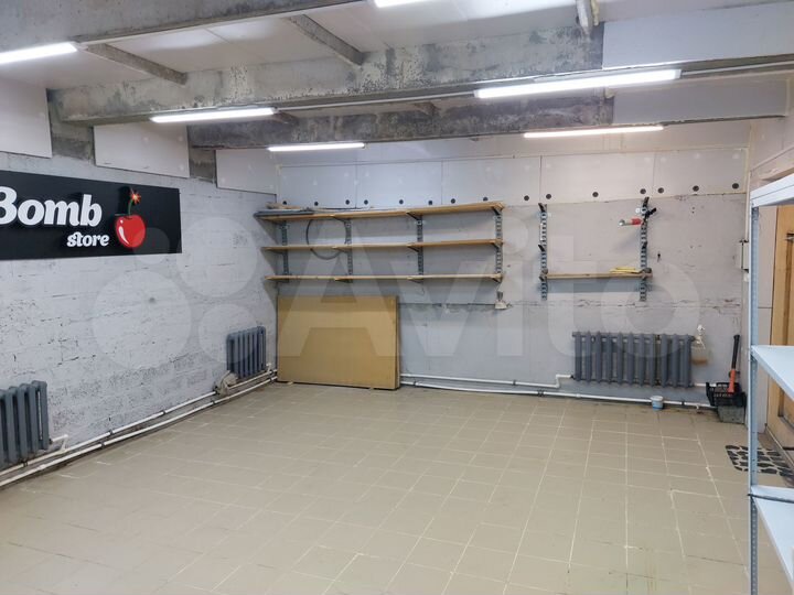 Гараж, > 30 м²