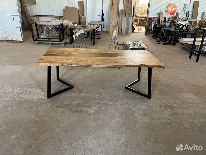 Стол река из слэба карагача