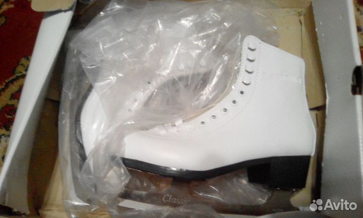 Фигурные коньки новые Российские