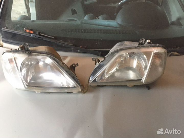 Фары на renault logan