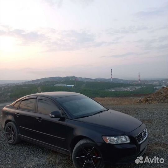 Volvo S40 2.0 AMT, 2011, битый, 190 000 км