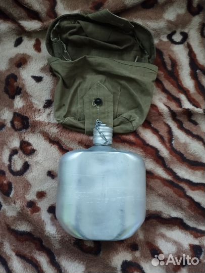 Фляжка армейская