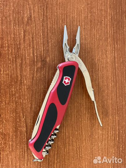 Мультитул victorinox RngGrip 74