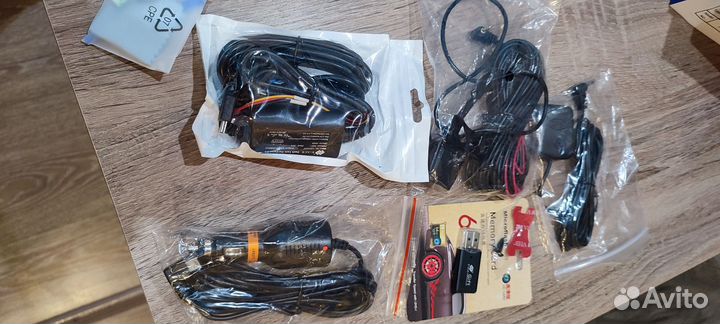 Видеорегистратор с камерой заднего вида