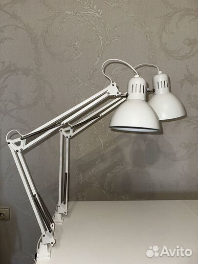 Лампа настольная