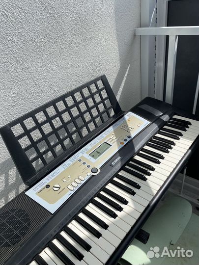 Синтезатор yamaha psr r200