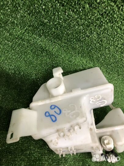 Бачок омывателя Peugeot 308