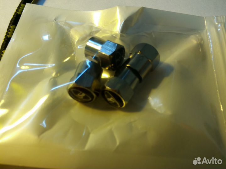 Колпочки на нипиля колес