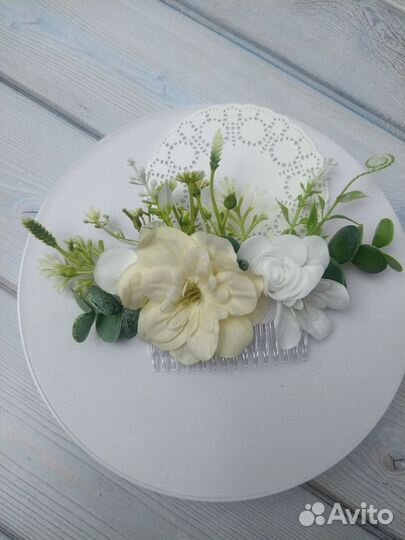 Гребешки для волос с цветами