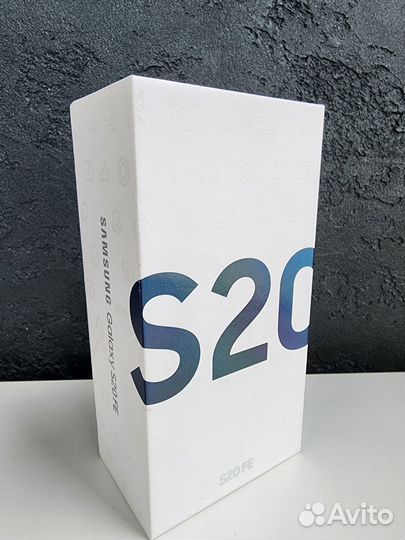 Телефон Samsung S20FE