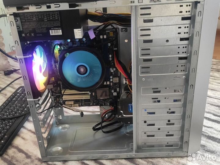 Комплект i3 2100+h61asrock+4 GB ddr3 1333mhz