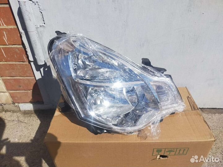 Фара Nissan almera G15